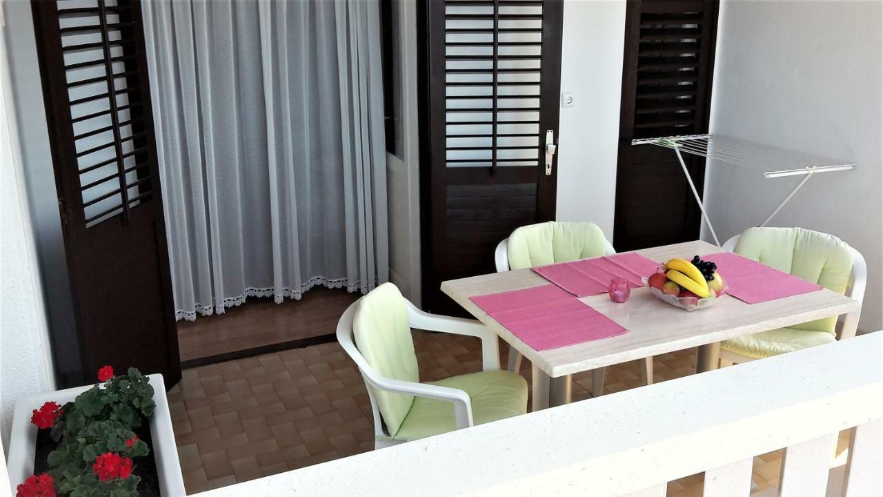 Guest House Fenix Brela Esterno foto
